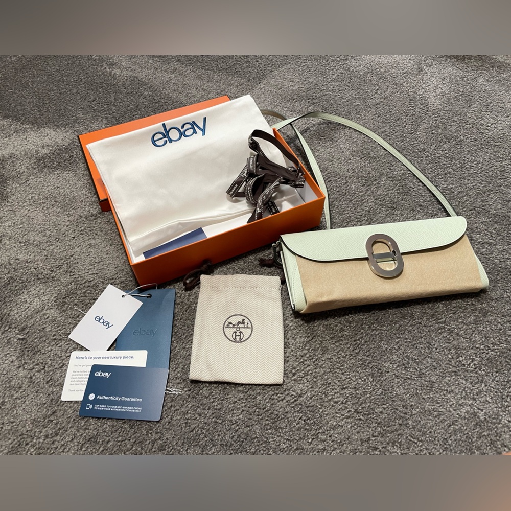 Vert Fizz Hermes Wallet In A String - image 1